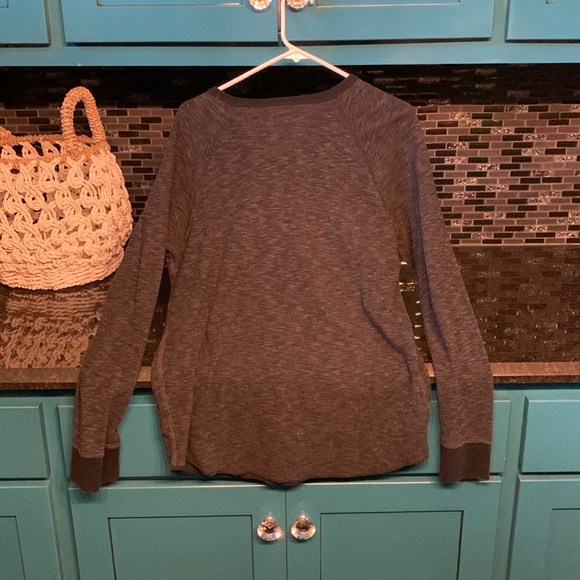 Light thermal large black long sleeve shirt. American Eagle. - Picture 2 of 3